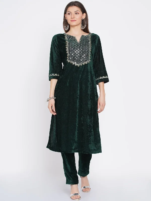 Women's Green Velvet Embroidered Kurta Set with Sequence Work - Women Republic