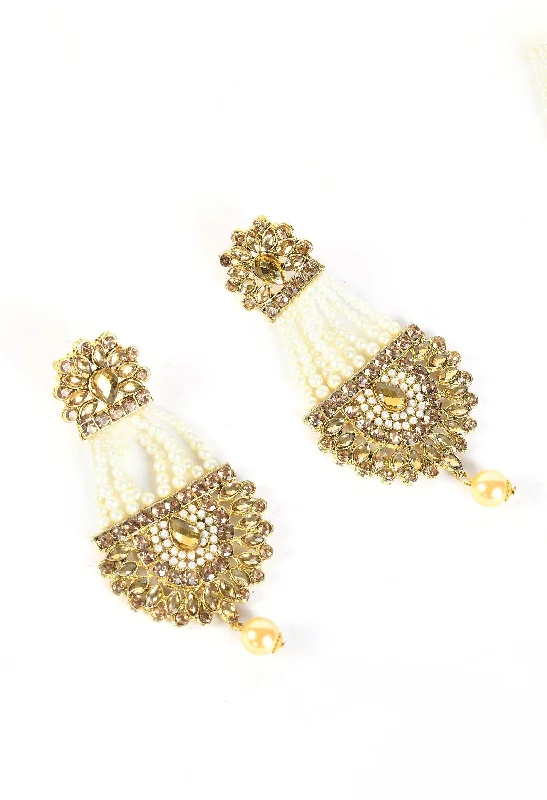 Women's Golden And White Pearl And Kundan Earrings - Tehzeeb