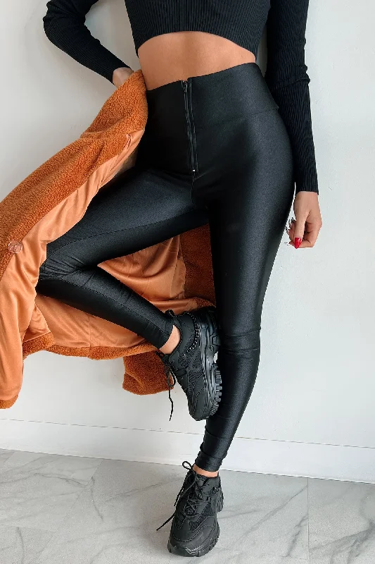 In Rotation Glossy Zipper Leggings (Black)