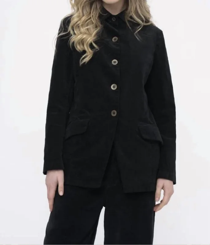 Collard Button Jacket In Black